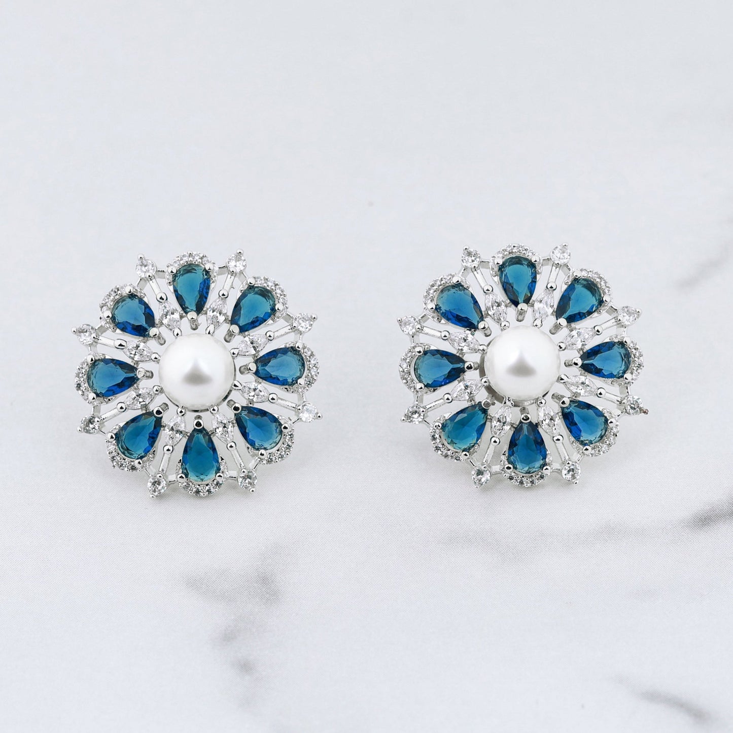 Flore Earrings - Blue studs