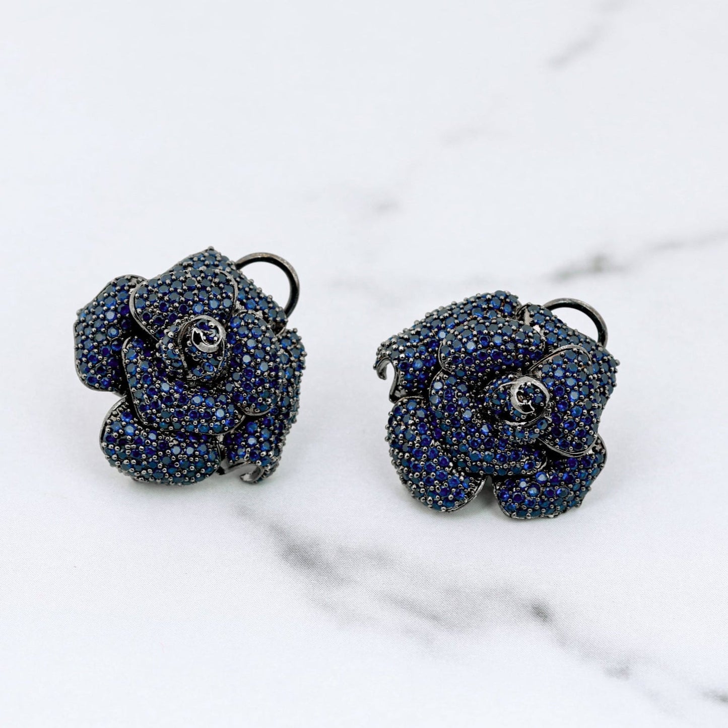 Rose stud earrings - Blue