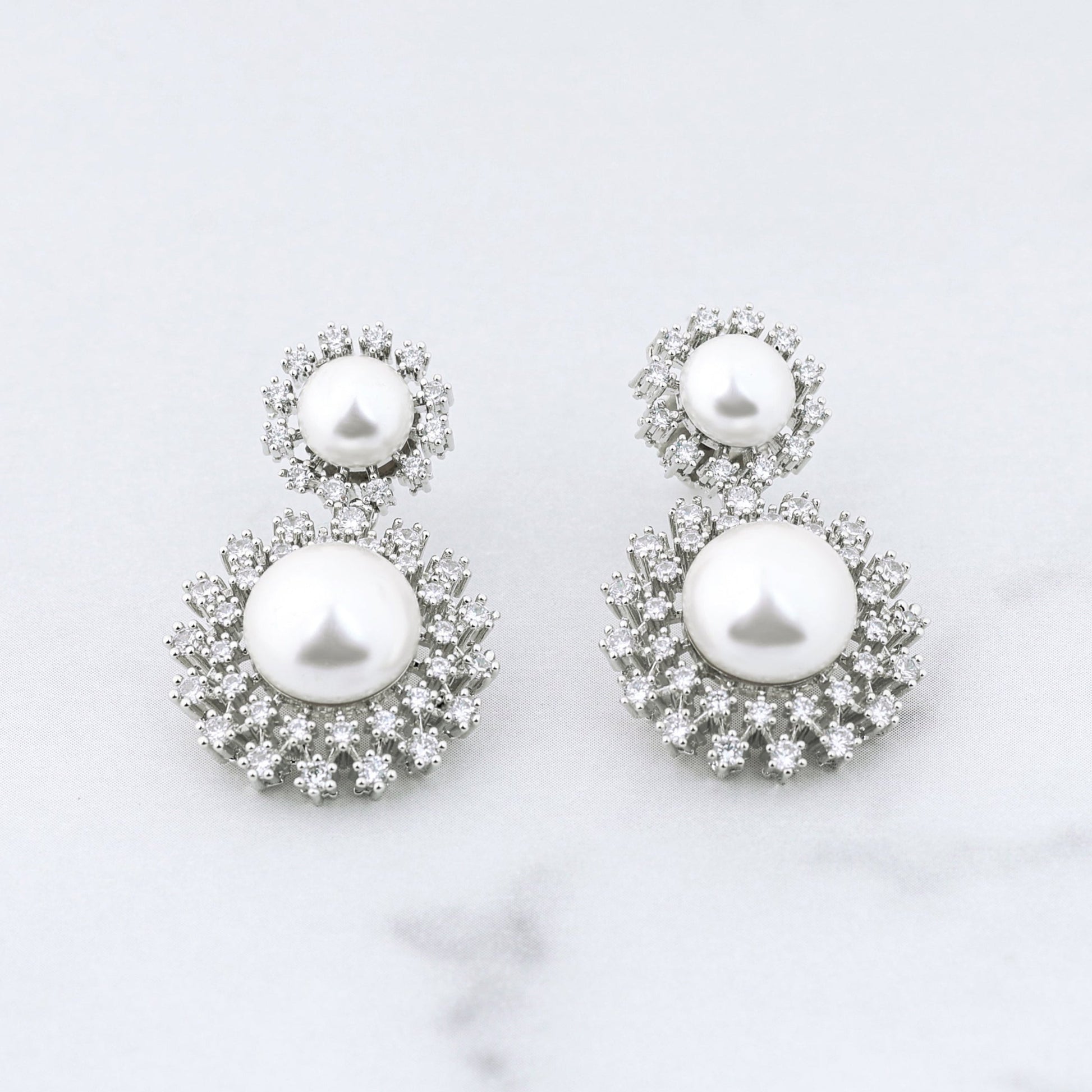 Galaxy Dust Earrings - White 