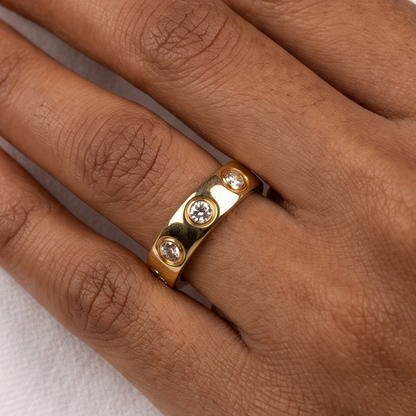 Love Ring - Diamond & Gold