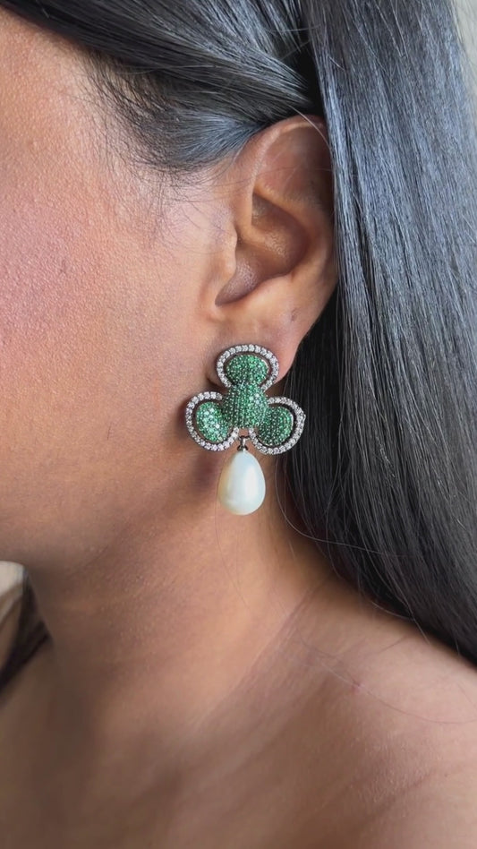 Aara Earrings - Green
